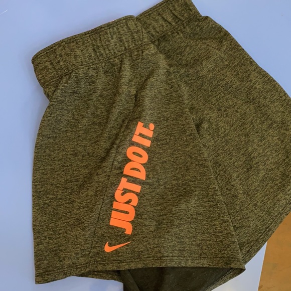 Nike shorts - Picture 3 of 3